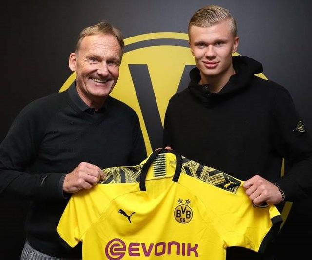 世体：坎塞洛转会推迟因新月要税务居住证明，需他们CEO签字